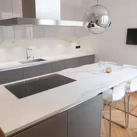 Montaigne Dream Duplex 4br 8p Triangle D'or Apartman *